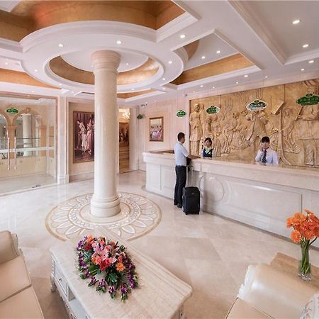 שנג'ן Vienna Hotel Tianbao Road מראה חיצוני תמונה