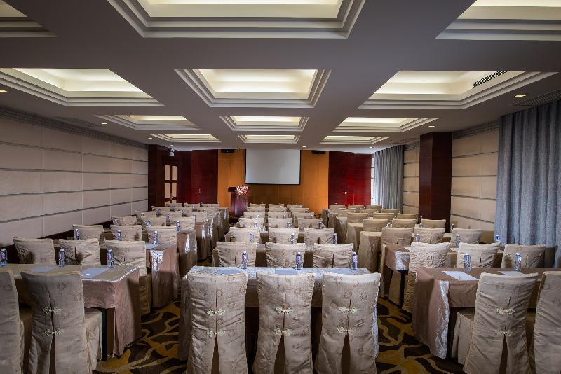 שנג'ן Vienna Hotel Tianbao Road מראה חיצוני תמונה