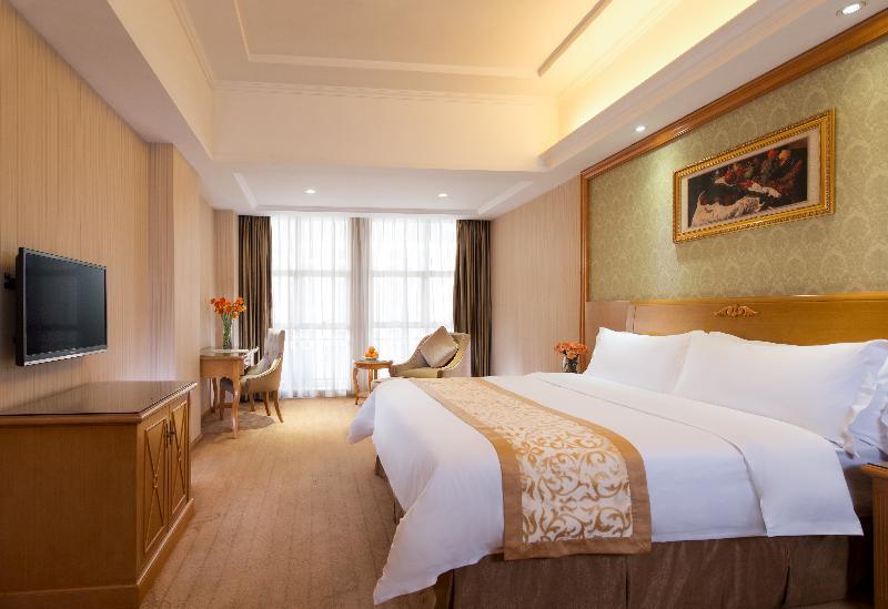 שנג'ן Vienna Hotel Tianbao Road מראה חיצוני תמונה